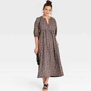 NWT Floral Balloon Sleeve Dress